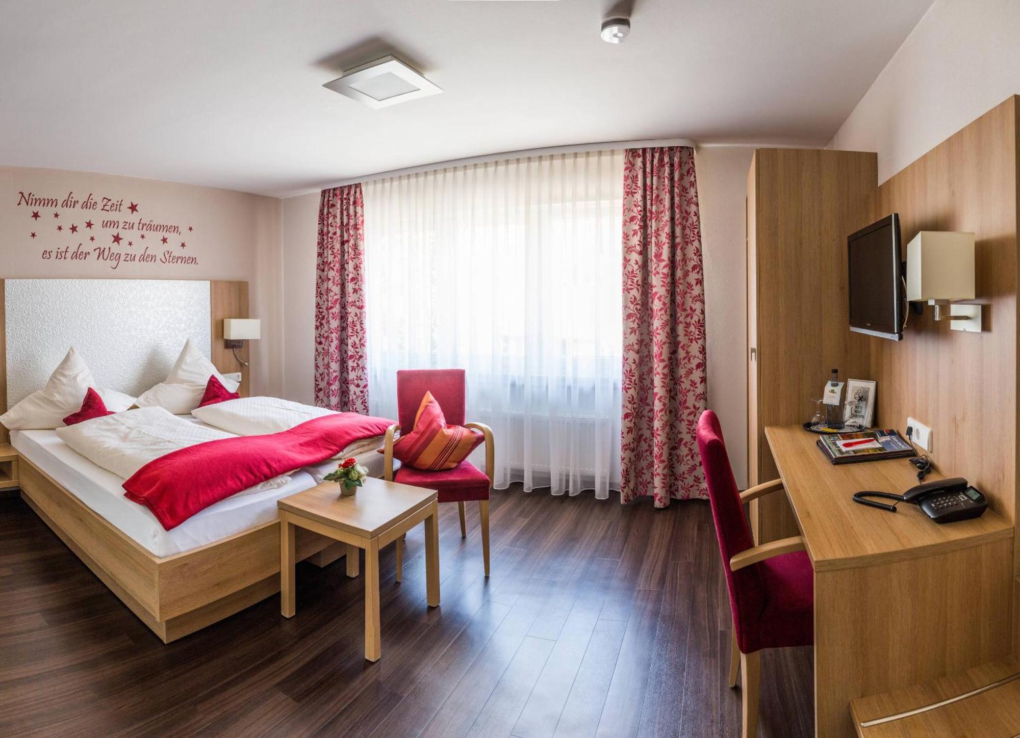 Landgasthaus Zur Linde, Neusatz Bühl Oda fotoğraf