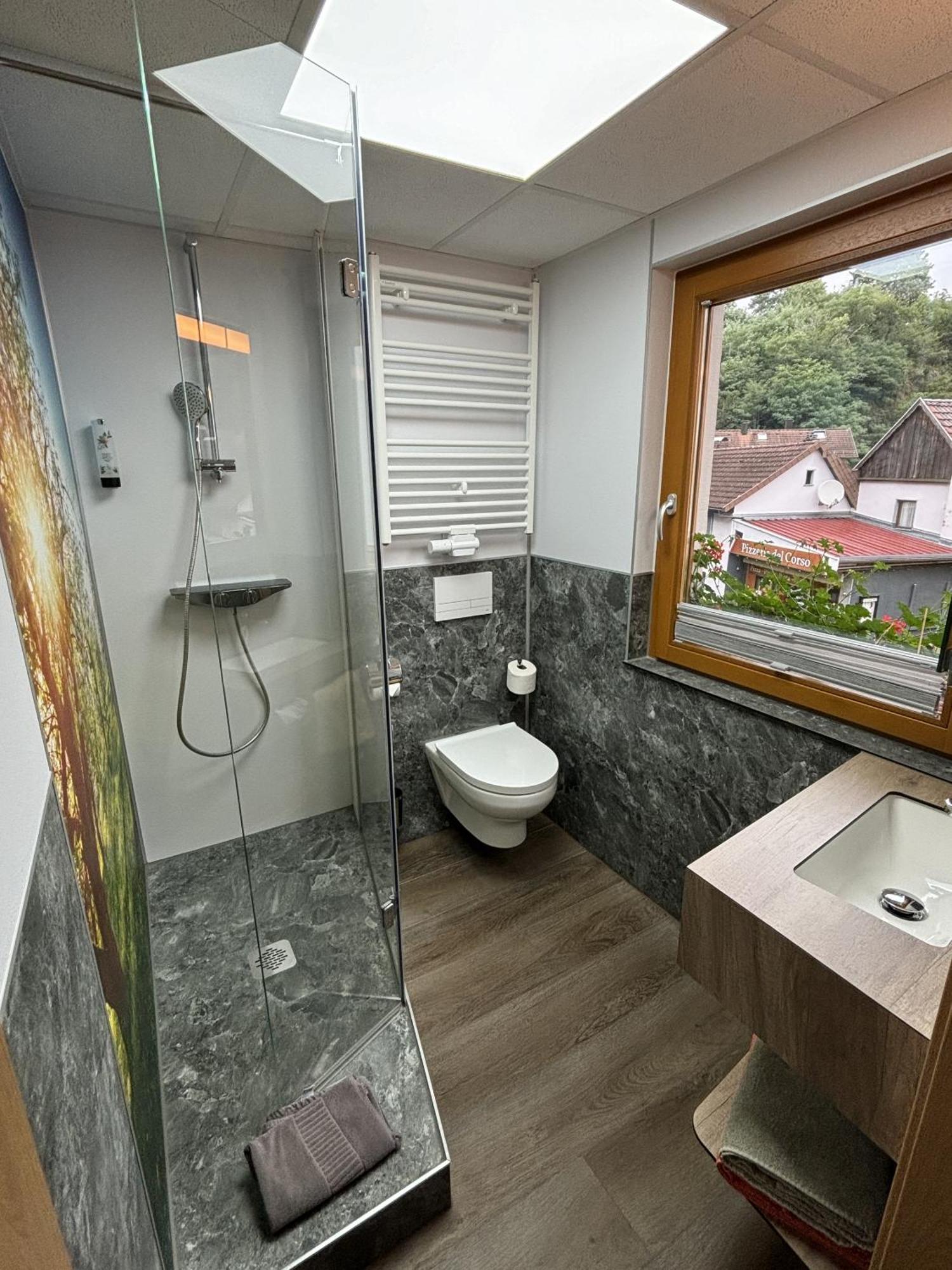Landgasthaus Zur Linde, Neusatz Bühl Oda fotoğraf