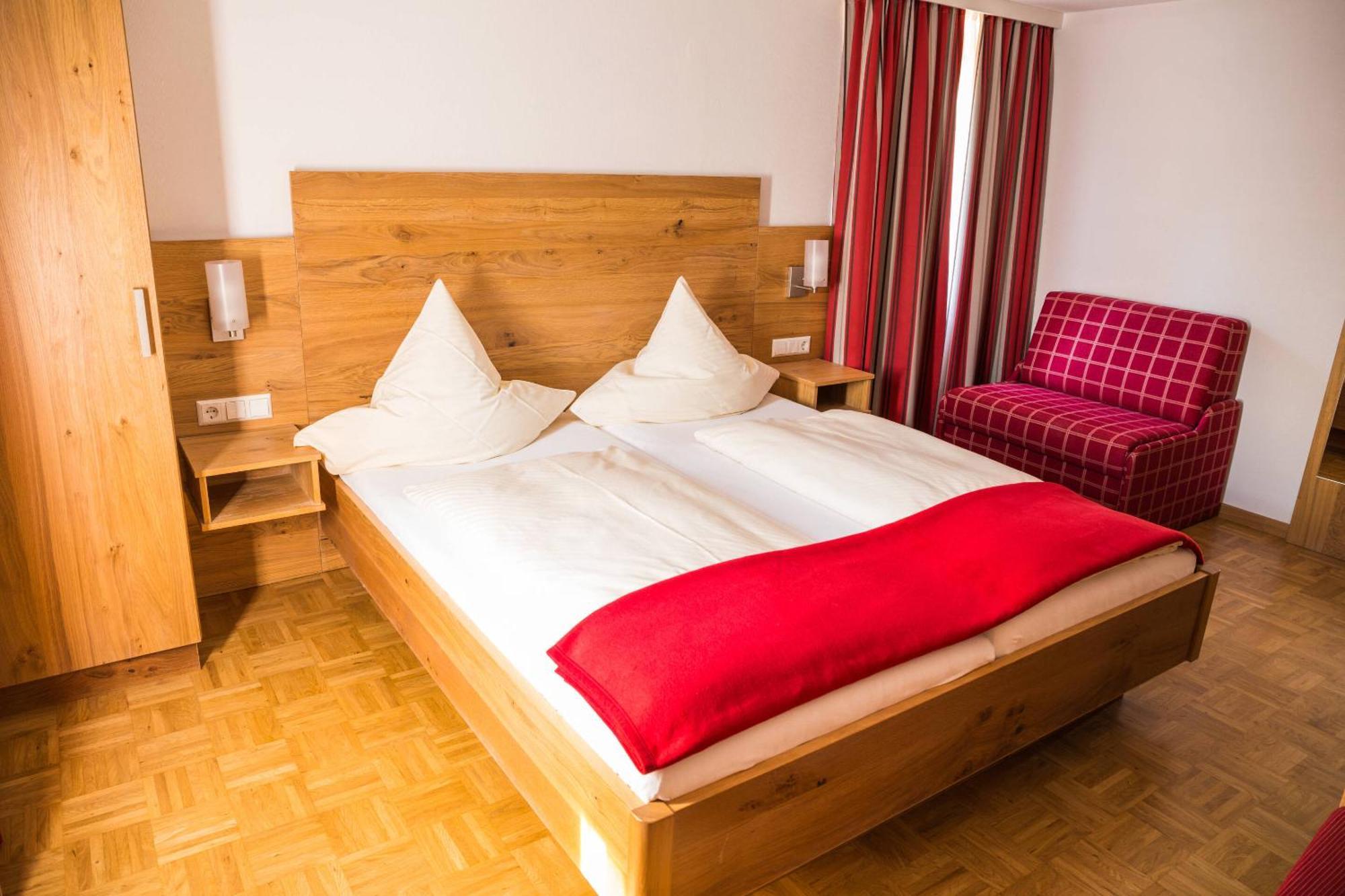 Landgasthaus Zur Linde, Neusatz Bühl Dış mekan fotoğraf